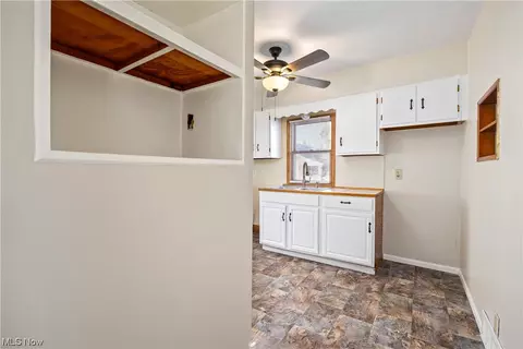 4100 Broadway, Lorain, OH 44052 photo 8