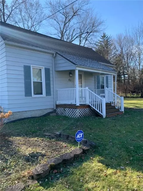 43 Meadowbrook, Youngstown, OH 44512