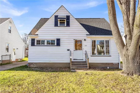 672 E 241st St, Euclid, OH 44123