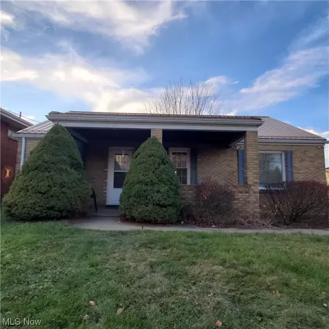 557 N 10th St, Weirton, WV 26062