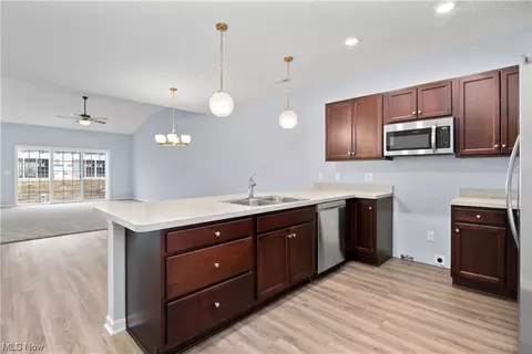 Kitchen - 213 Silver Spring Cir, Elyria, OH 44035 photo 2 of 6