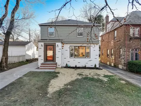 3660 Harvey Rd, Cleveland Heights, OH 44118