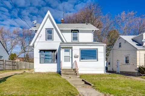 1059 Whittier, Akron, OH 44320