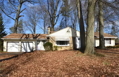 1160 Shawnee Trl, Youngstown, OH 44511