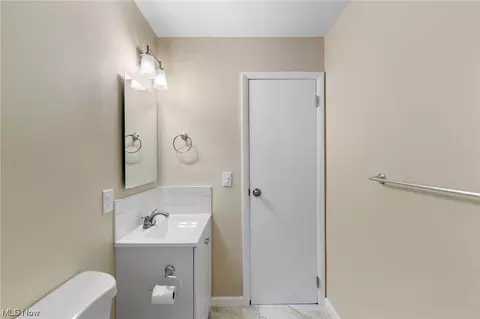 594 Keys Dr, Elyria, OH 44035 photo 20