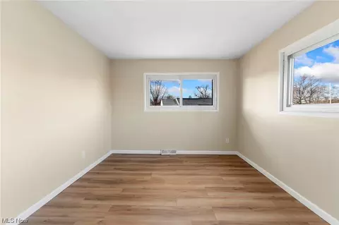 594 Keys Dr, Elyria, OH 44035 photo 22