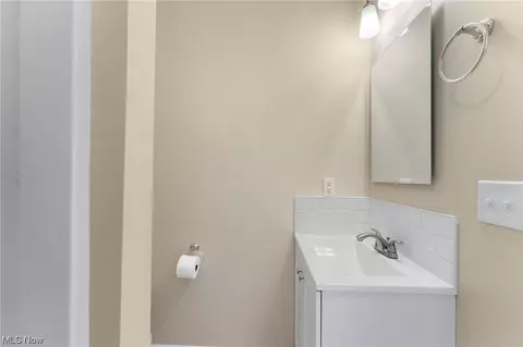 594 Keys Dr, Elyria, OH 44035 photo 15