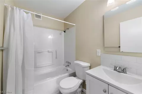 594 Keys Dr, Elyria, OH 44035 photo 19