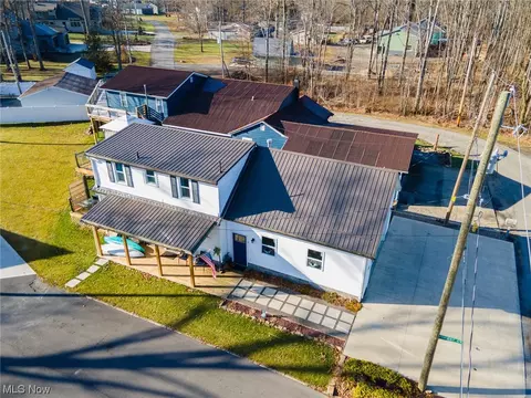 165 Forest Ave, Lake Milton, OH 44429