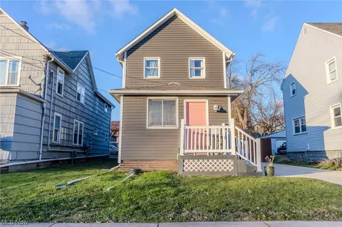 411 7th St, Fairport Harbor, OH 44077