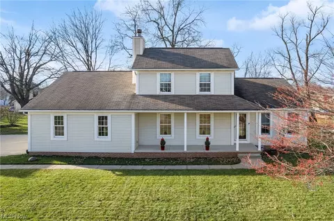 307 Lisa SW, Hartville, OH 44632