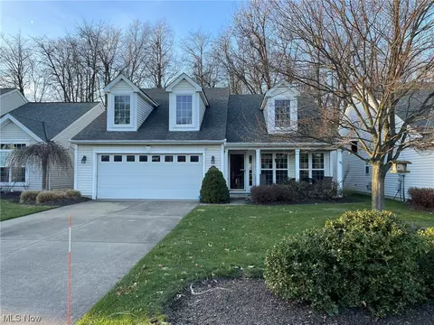 402 Clearbrook, Avon Lake, OH 44012