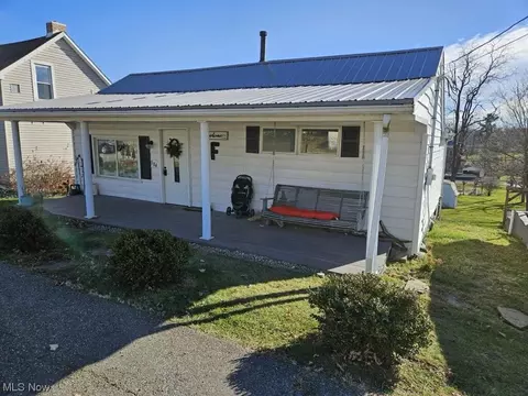 304 W Church St, Barnesville, OH 43713
