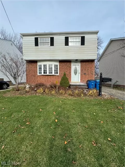 32953 Alva Dr, Eastlake, OH 44095