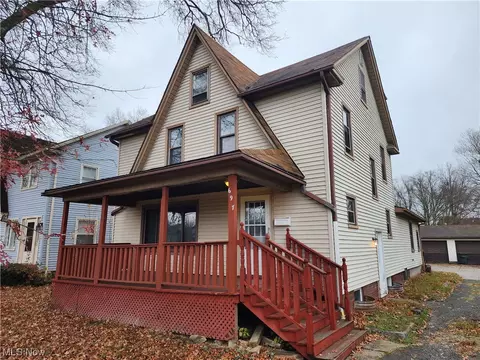 697 Trumbull Ave, Warren, OH 44484