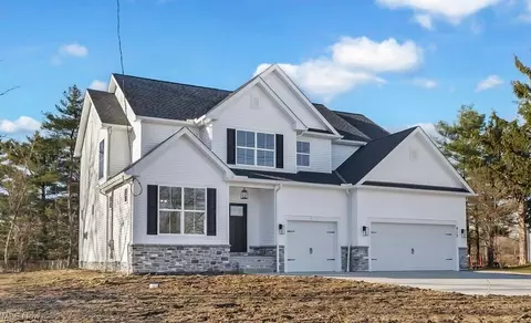 812 Ford Rd, Highland Heights, OH 44143