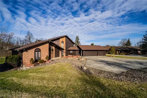 2381 Dalebrook, Hinckley, OH 44233