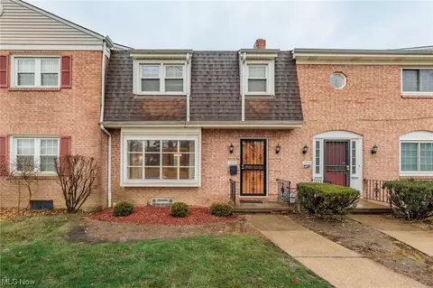 24060 Columbus Rd, Bedford Heights, OH 44146