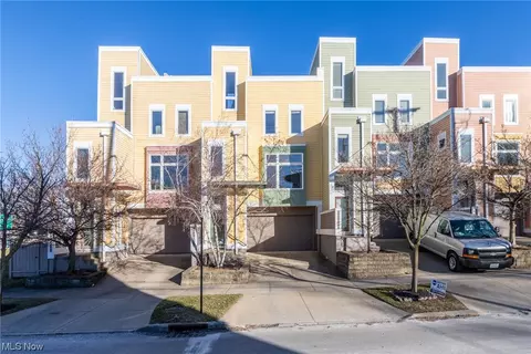 1333 W 49th St, Cleveland, OH 44102