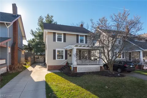 17615 Archdale Ave, Lakewood, OH 44107