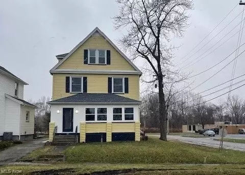 305 E Federal St, Niles, OH 44446