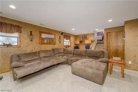 8646 Yale Rd, Rootstown, OH 44272 photo 12