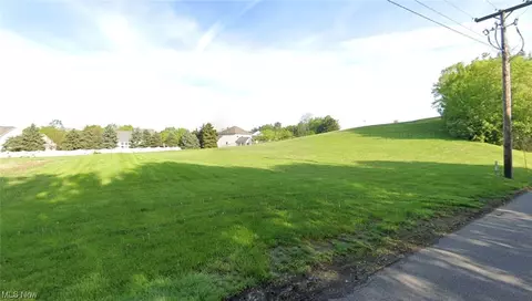 School Street Ne, North Canton, OH 44720