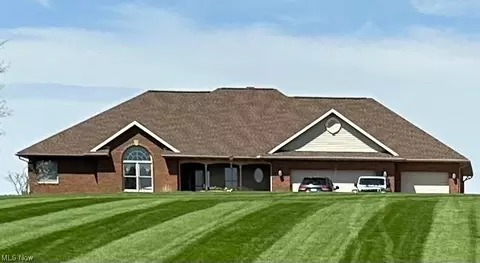 5645 Smith Kramer NE, Hartville, OH 44632