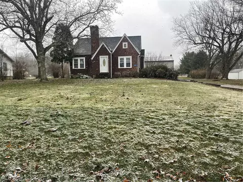 9309 Marlboro NE, Louisville, OH 44641