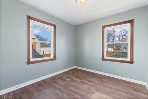 375 Hawthorne St, Elyria, OH 44035 photo 14
