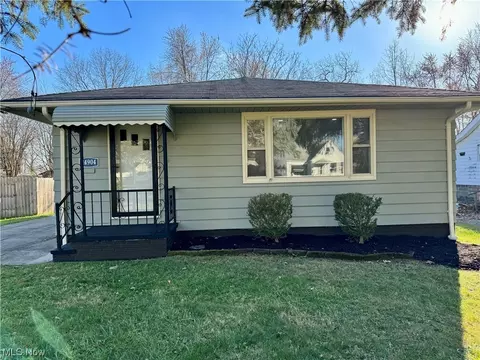 14904 Summit Ave, Maple Heights, OH 44137