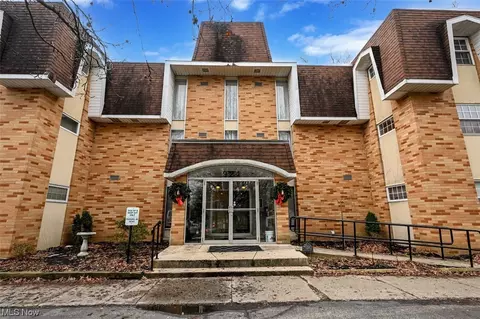 924 Memorial #312, Akron, OH 44303
