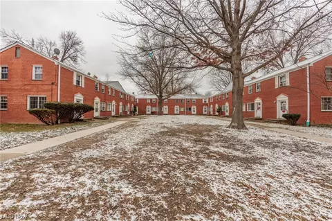 442 Clearview #I, Euclid, OH 44123