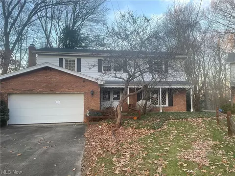 896 Cliffside, Akron, OH 44313