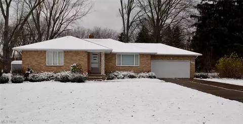 5820 Hoover Blvd, Lorain, OH 44053