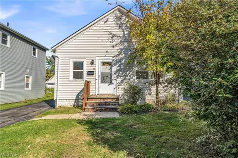 49 Henry St, Bedford, OH 44146