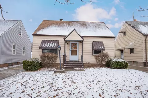 22601 Beckford Ave, Euclid, OH 44123