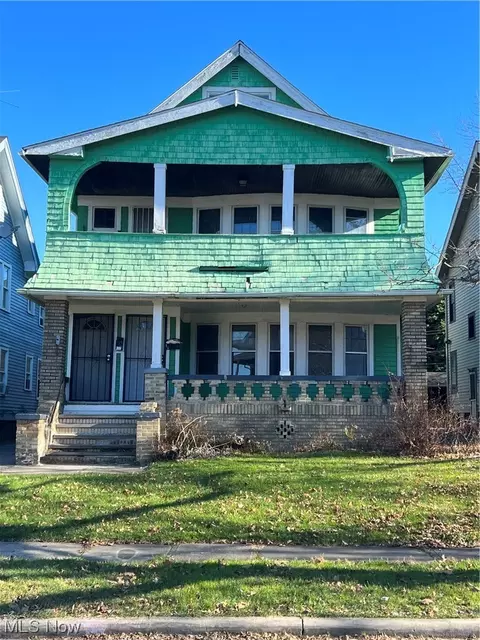 1617 Hillcrest Rd, Cleveland Heights, OH 44118