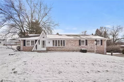 1250 Skyway NE, Canton, OH 44721