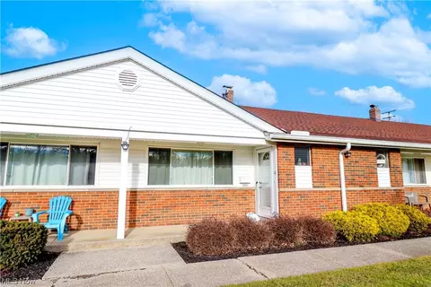 25400 Country Club Blvd #12, North Olmsted, OH 44070