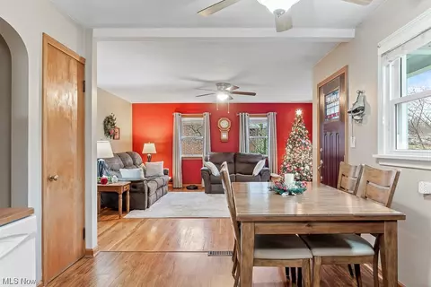 665 S 15th St, Sebring, OH 44672 photo 14