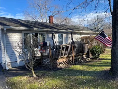 45 Fairlawn, Niles, OH 44446