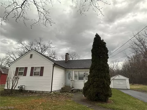 11262 Mahoning, North Jackson, OH 44451