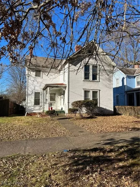 807 Washington, Marietta, OH 45750