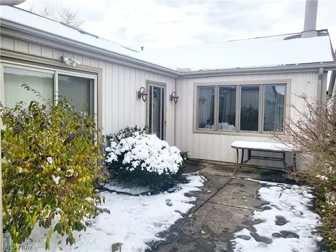 4852 Spruce Pine Way, North Ridgeville, OH 44039