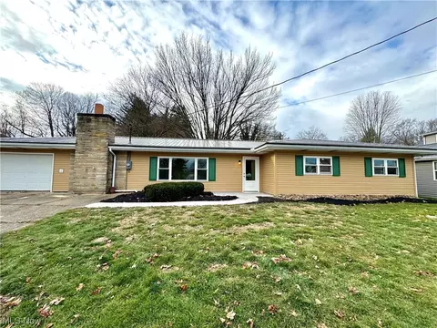 500 Virginia St, Hopedale, OH 43976