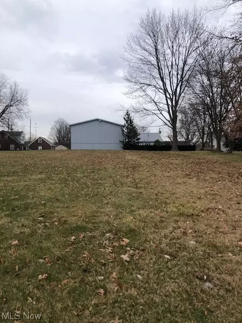 Woodside Avenue Se, North Canton, OH 44720