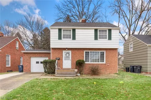 1375 Cranover Rd, Lyndhurst, OH 44124