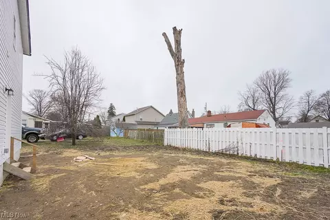 944 Shadowrow, Willoughby, OH 44094 photo 32