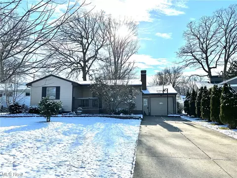 1840 Nocturne, Warren, OH 44483